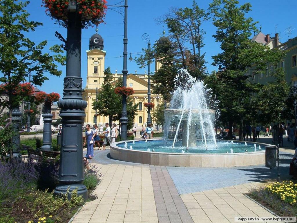 Ella Apartman Дебрецен Экстерьер фото